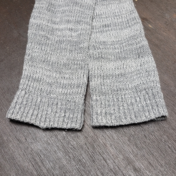 Hollister Lace Back sweater - Picture 10 of 12